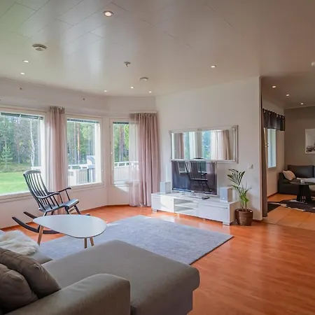 Villa Lovely In With Sauna